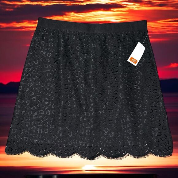 Joe Fresh Black Lace Mini Skirt Women’s Size 8 Scalloped Hem Gothic Chic NWT - Picture 1 of 6